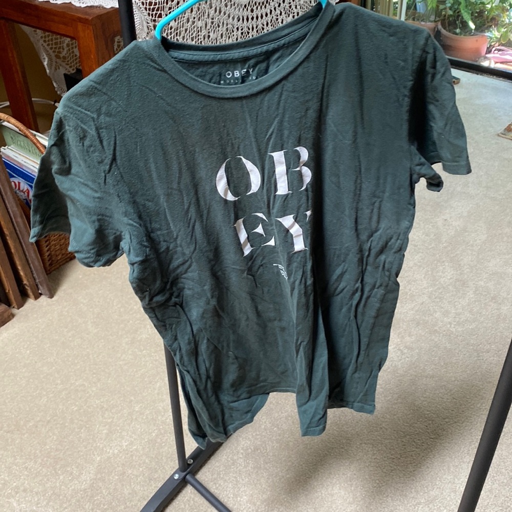 OBEY T SHIRT